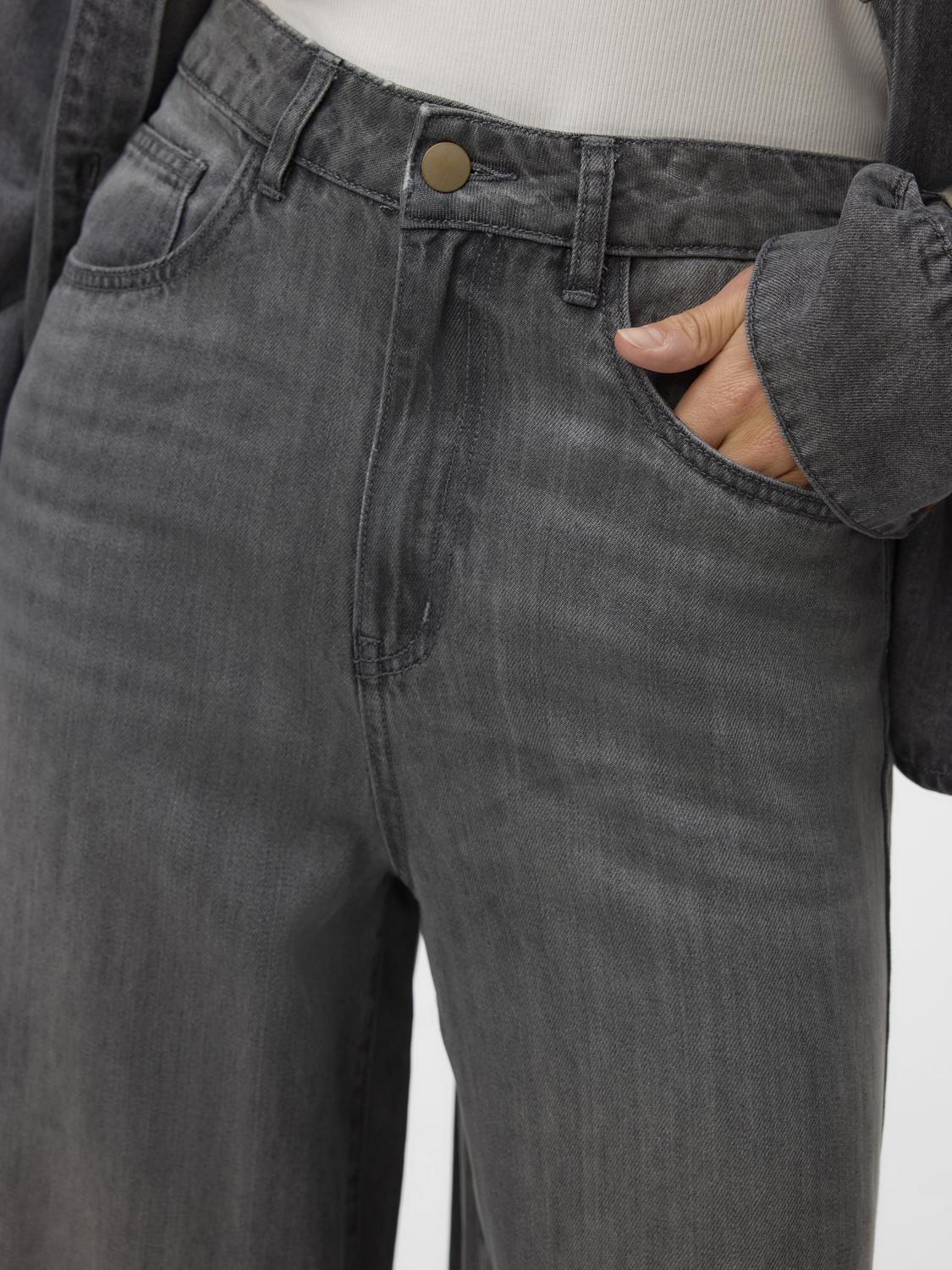 model_shot-detail